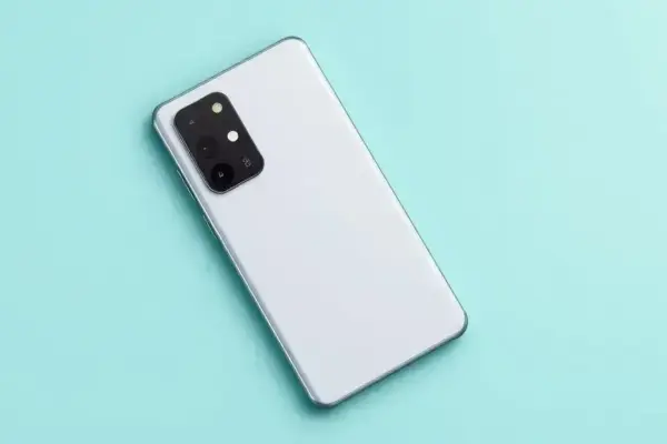 Adeus ao Galaxy S20 FE: 5 Anos de Inovações e Despedida