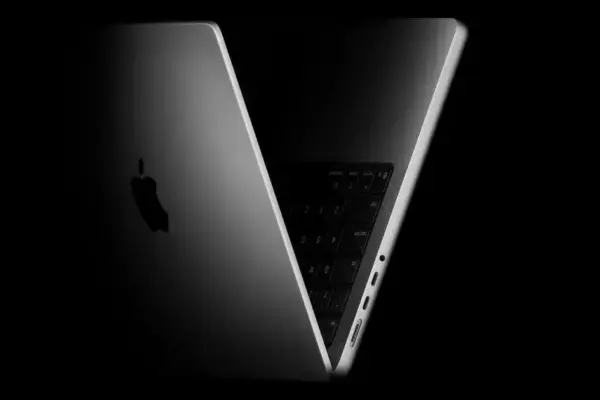 Apple se rende ao touchscreen: MacBooks com tela sensível a toque em breve