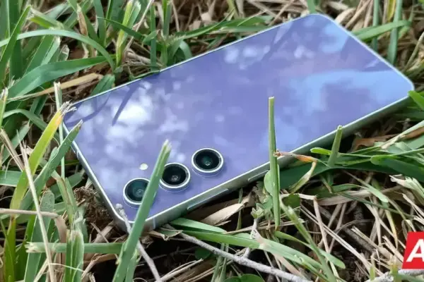 Atualização chega ao Samsung Galaxy S23 FE nos EUA com Android 16