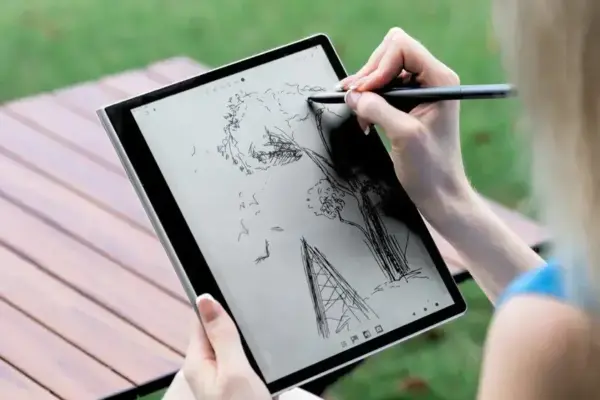 Conheça o Eazeye Paper 2.0: O tablet revolucionário que brilha ao sol