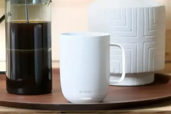 Ember Smart Mug 2: O copo inteligente que mantém seu café quente