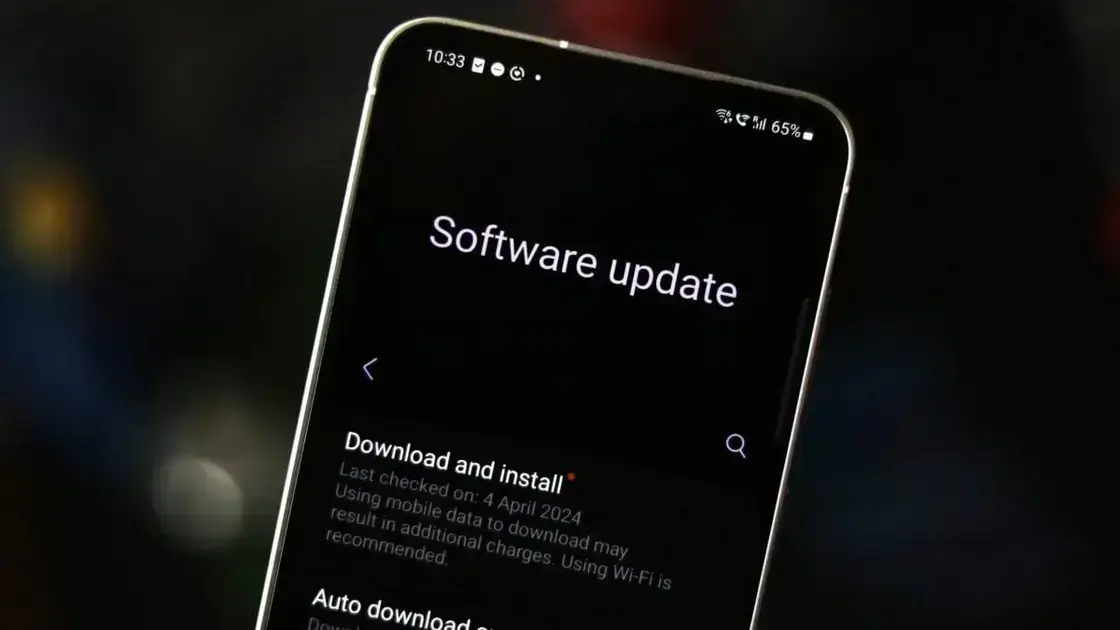 Galaxy S24 recebe primeiro update de segurança após One UI 8.0