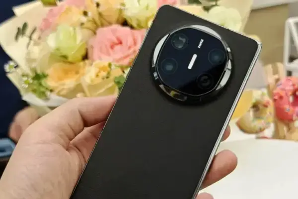 Huawei Mate X7: Cores Elegantes e Inovações no Smartphone Dobrável