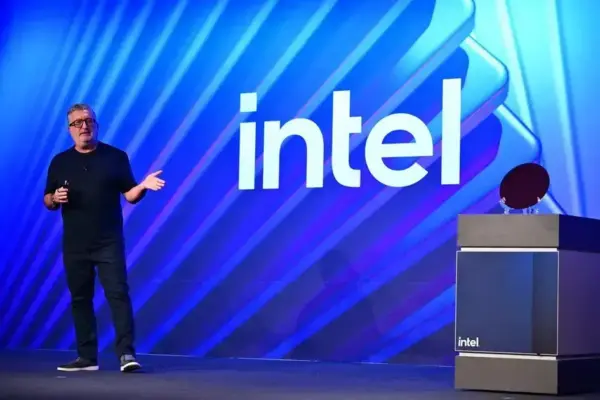 Mudanças na estratégia da Intel sobre contribuições open source e novidades no Ubuntu 25.10