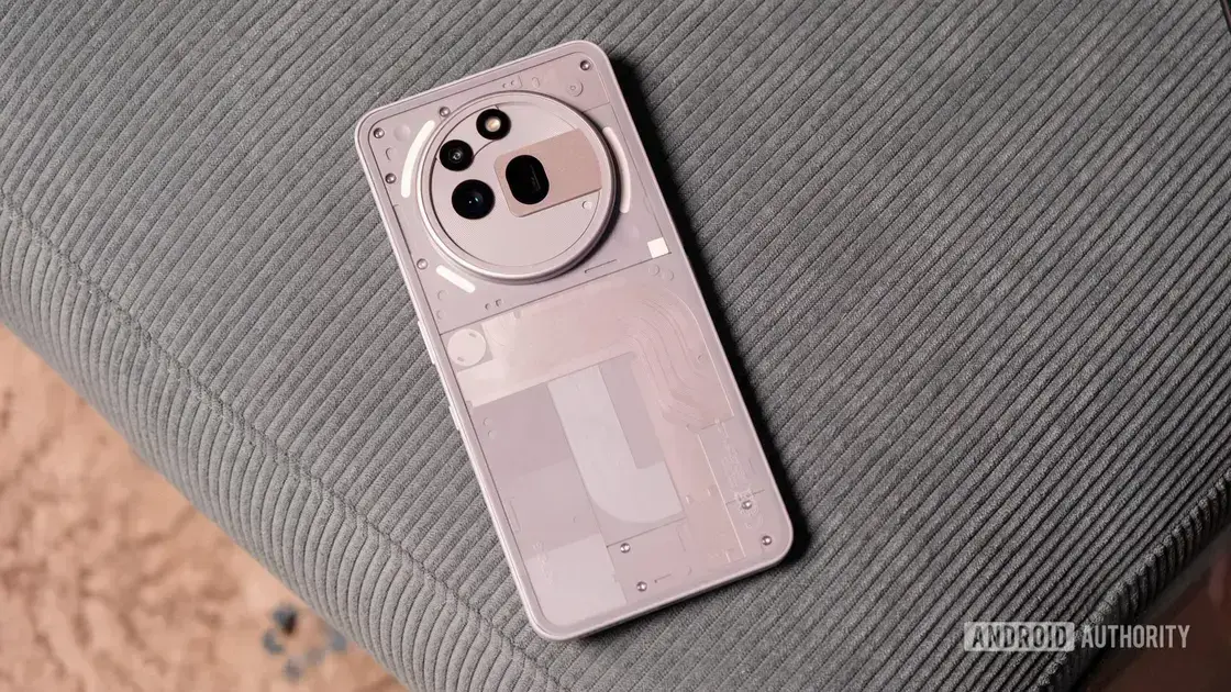 Nothing Phone 3A inclui aplicativos parceiros e gera polêmica