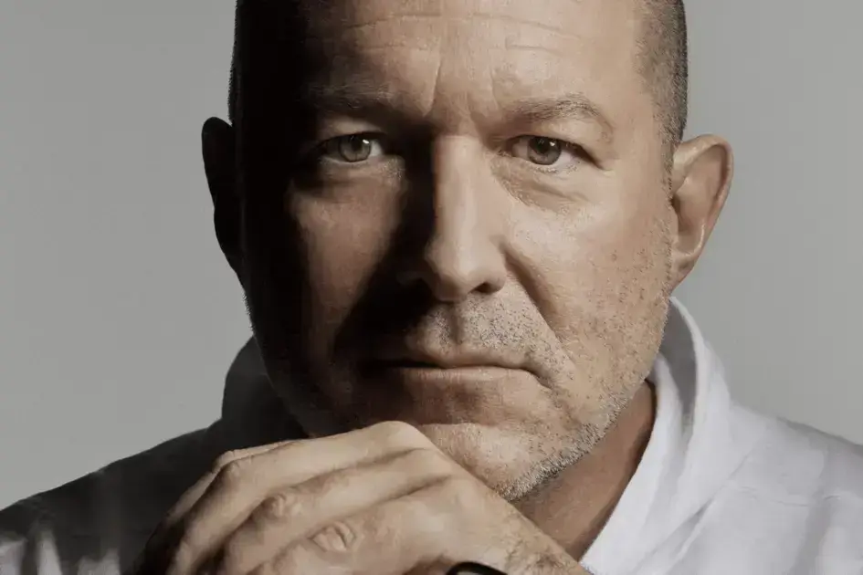 OpenAI e Jony Ive: Desafios na Criação do Novo Dispositivo de IA