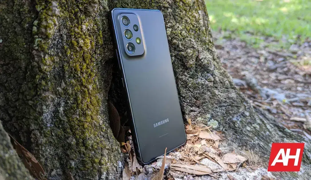 Samsung amplia atualização para One UI 8 no Galaxy A53, A33 e XCover 7 Pro