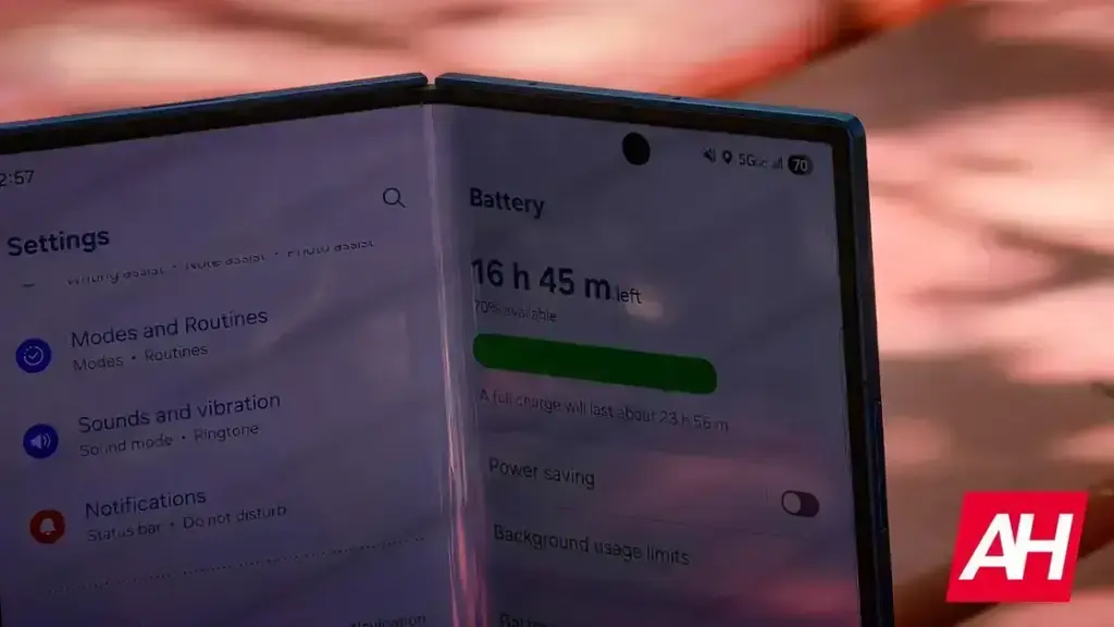 Samsung inova com tela dobrável auto-reparável para smartphones