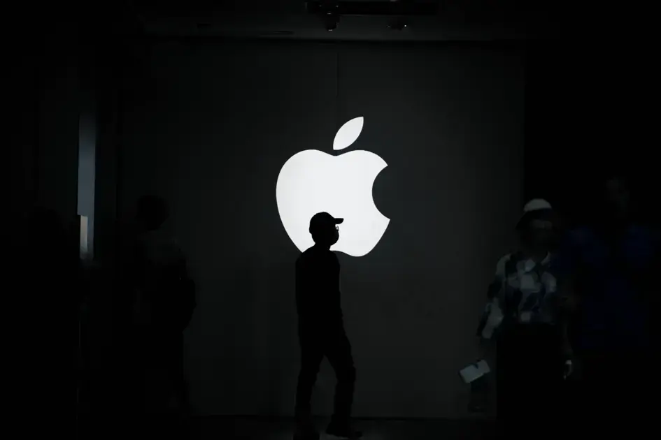Serviços Apple devem superar a receita da Tesla e Disney até 2026