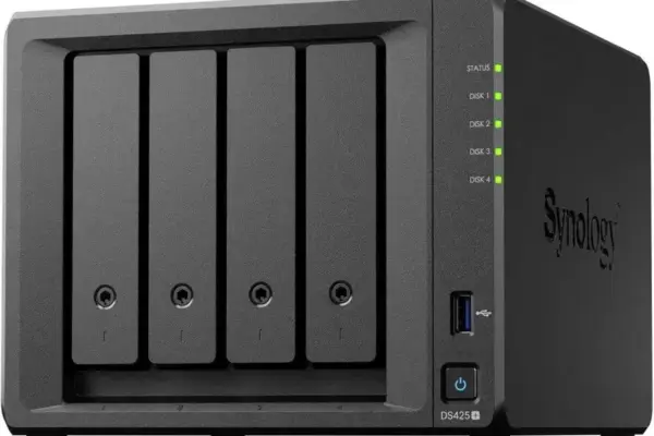 Synology volta atrás e libera suporte a HDs de terceiros na linha NAS 2025