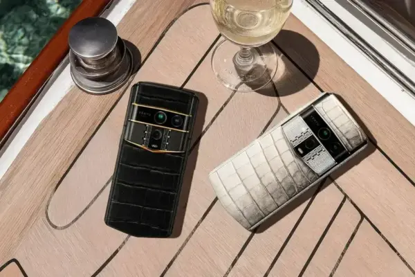 Vertu Agent Q: O smartphone de luxo que une inteligência artificial e tecnologia
