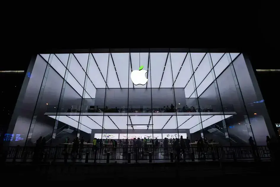 Apple se prepara para grande atualização em lojas antes de lançamento