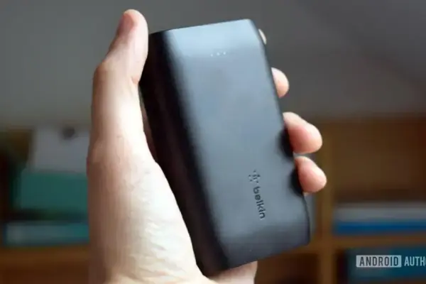 Belkin faz recall de carregadores e power banks com risco de incêndio