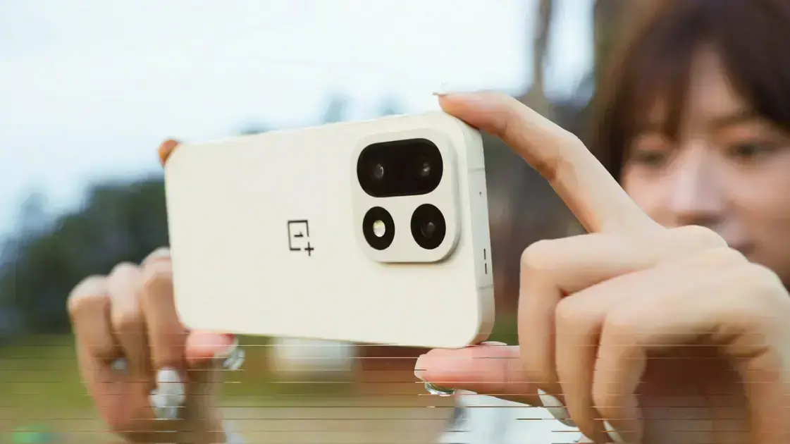 Conheça o OnePlus 15: Bateria Gigante e Recursos Impressionantes 1 Conheça o OnePlus 15: Bateria Gigante e Recursos Impressionantes
