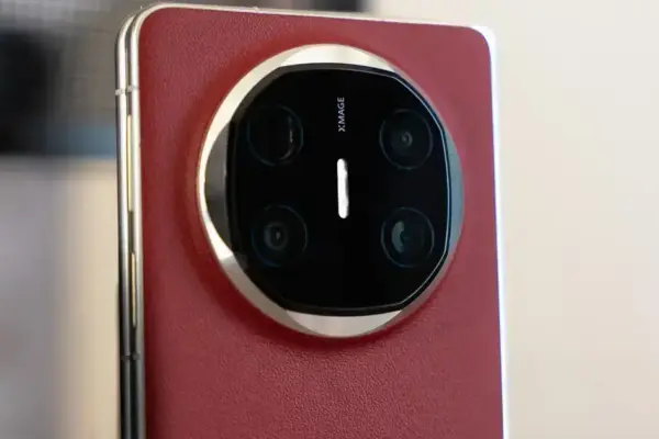 HUAWEI Mate 70 Air: design fino e câmeras de qualidade chegam ao mercado