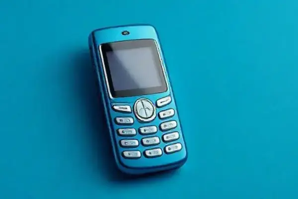 Motorola pode lançar a Cor do Ano 2026 da Pantone com o Razr 2025