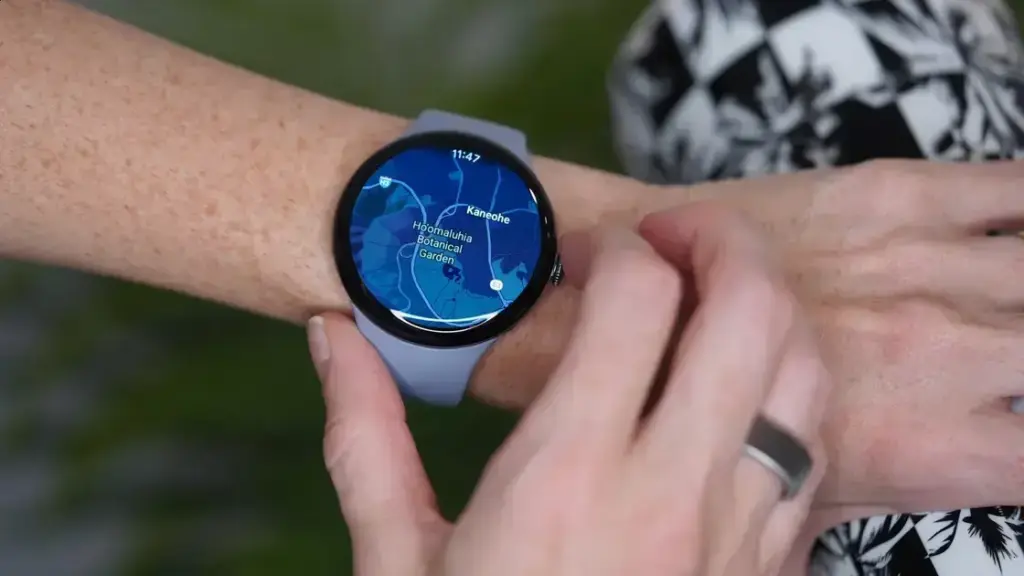 Pixel Watch 4: Problemas na Medição de Distância Durante Caminhadas e Corretivas