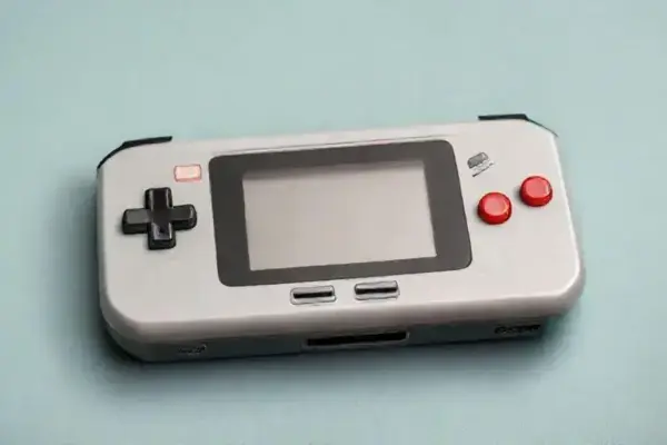 Soulja Boy apresenta a nova versão do Retroid Pocket Flip 2 como SouljaGame Flip