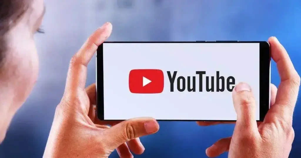 A ascensão dos canais de IA: o novo fenômeno do YouTube