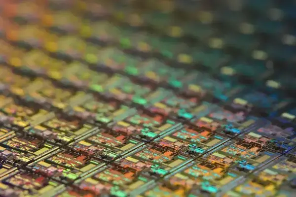 Apple considera fabricar chips do iPhone na Índia pela primeira vez