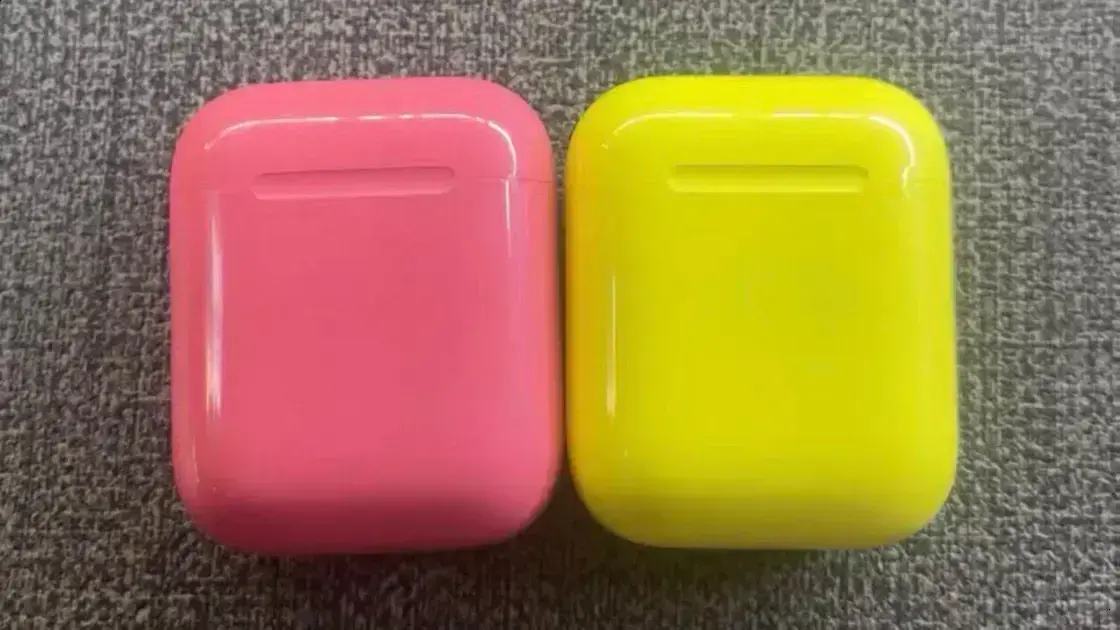 Apple testa AirPods com cores vibrantes, inspirados no iPhone 5c 1 Apple testa AirPods com cores vibrantes, inspirados no iPhone 5c