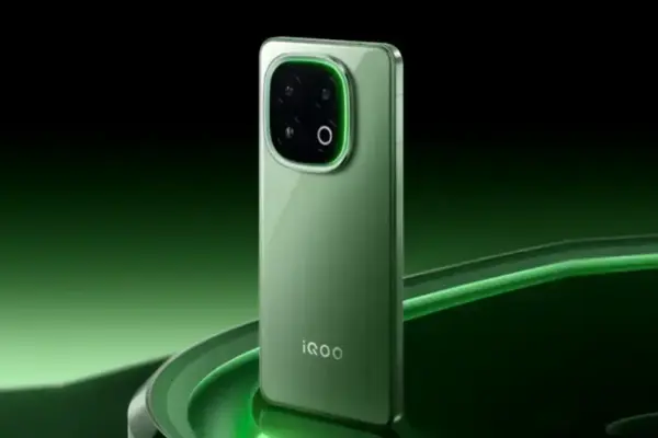 iQOO 15 Mini: Atrações e Desilusões de um Smartphone Compacto