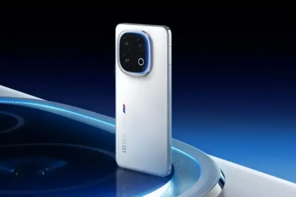 iQOO 15 Ultra: O Smartphone com o Maior Ventilador de Resfriamento