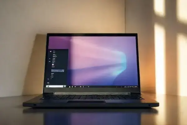 KDE Plasma 6.6 traz suporte a sensor de luz ambiente e corrige HDR em jogos Windows