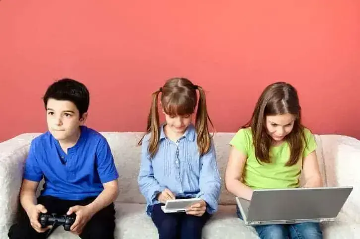 Limites em Redes Sociais: A Segurança das Crianças em Jogo