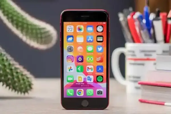 O Legado do iPhone SE: Do Vintage ao Obsoleto em Nove Anos