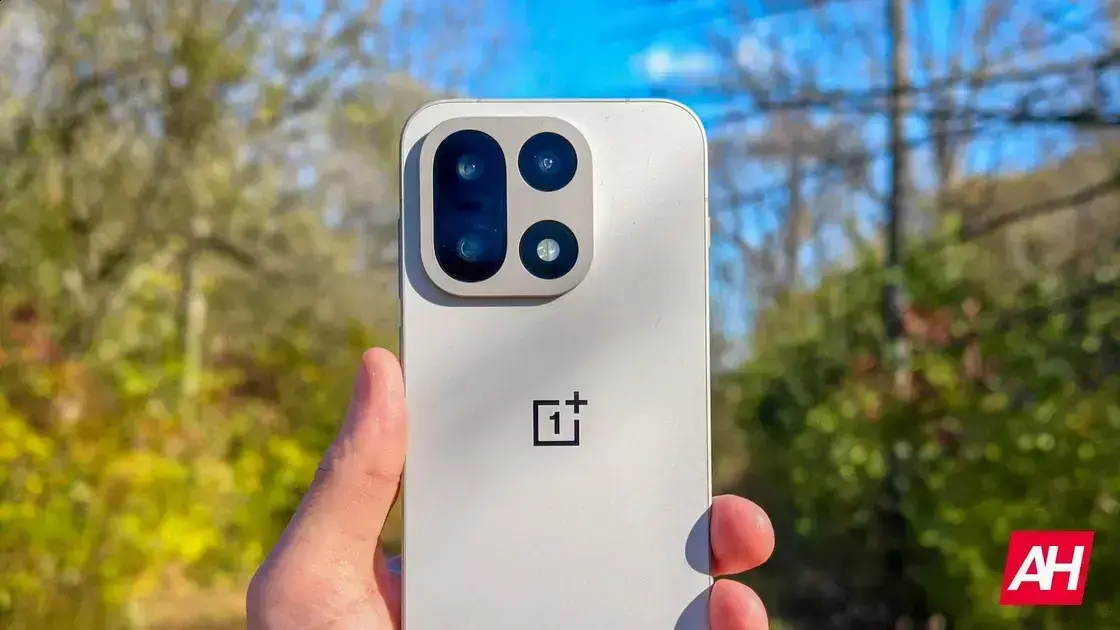 OnePlus confirma bug que bloqueava conteúdo político em sua IA Writer 1 OnePlus confirma bug que bloqueava conteúdo político em sua IA Writer