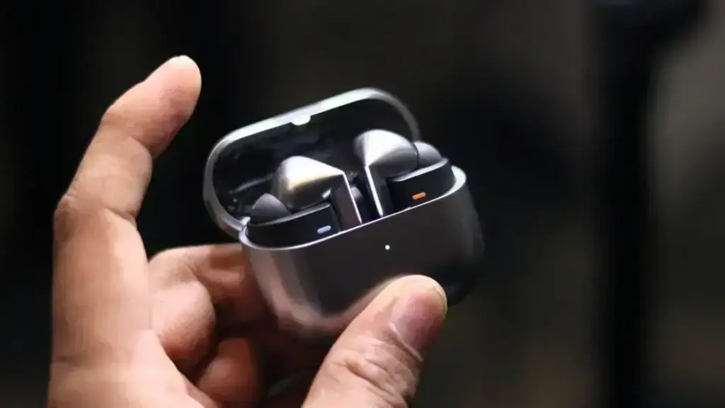 Samsung Galaxy Buds 4 e 4 Pro: tudo sobre os novos fones de ouvido