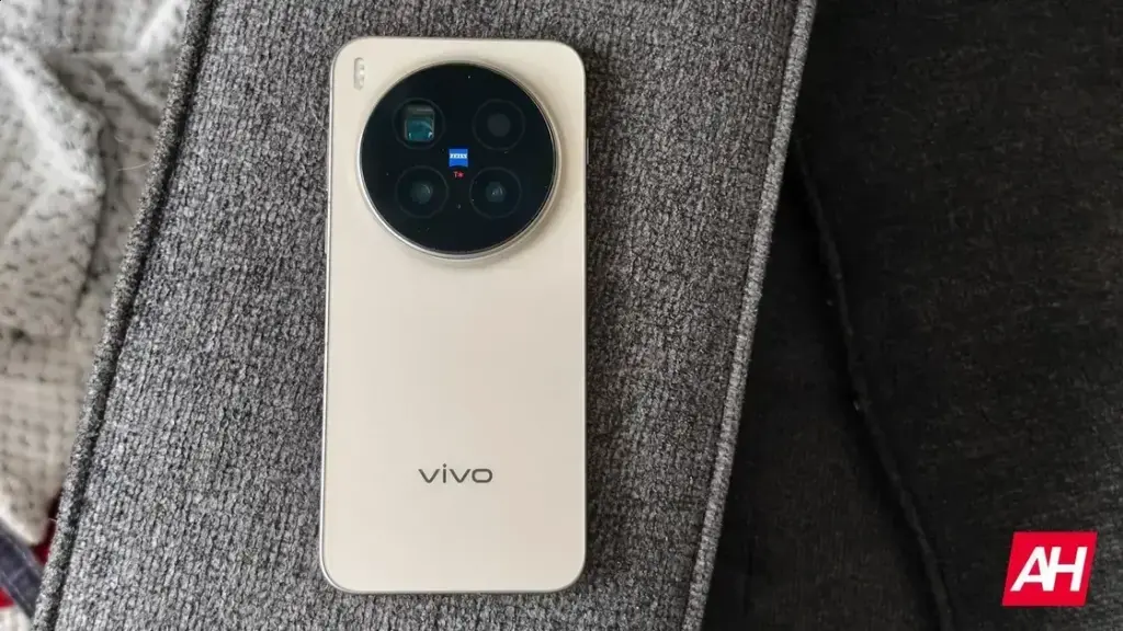 Vivo X300 Ultra: Carregamento Rápido de 100W e Mais Especificações Reveladas