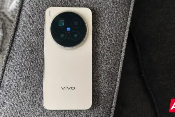 Vivo X300 Ultra: Carregamento Rápido de 100W e Mais Especificações Reveladas