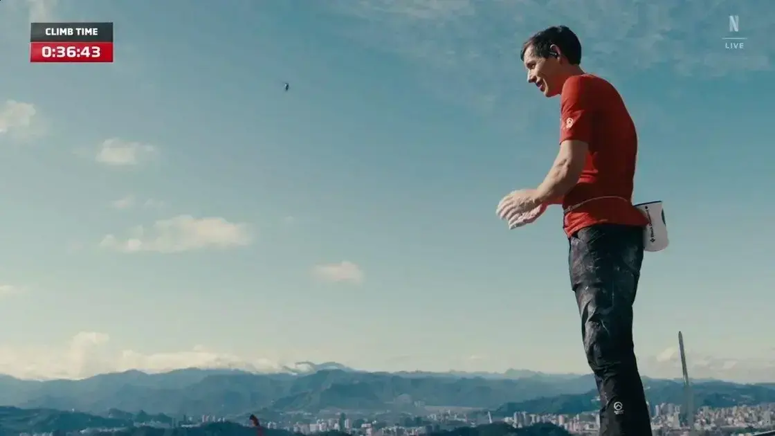 Alex Honnold conquista Taipei 101 em evento ao vivo inspirador pela Netflix