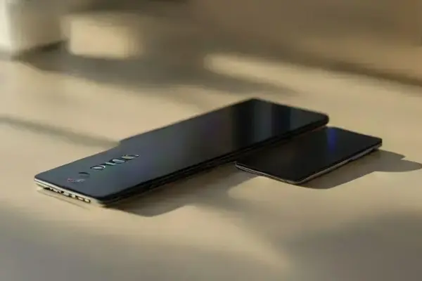 Comparativo entre Google Pixel 10 Pro e Samsung Galaxy S25+: Qual é o melhor?