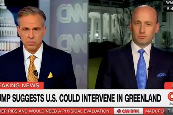 Conflito entre Stephen Miller e Jake Tapper sobre Venezuela e Groenlândia