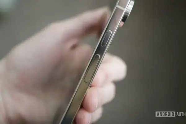 Google está corrigindo problemas nos botões de volume do Android 16
