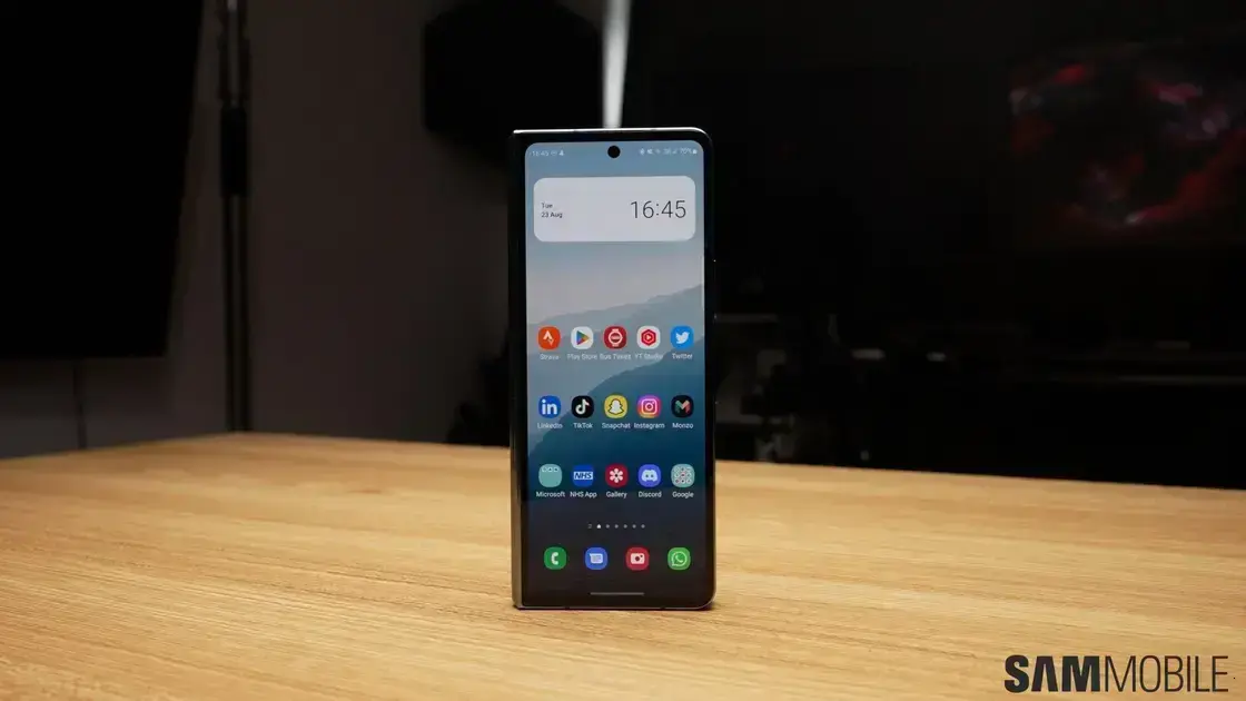 Samsung avança nos testes do One UI 8.5 para Galaxy Z Fold 4 e Flip 4 1 Samsung avança nos testes do One UI 8.5 para Galaxy Z Fold 4 e Flip 4