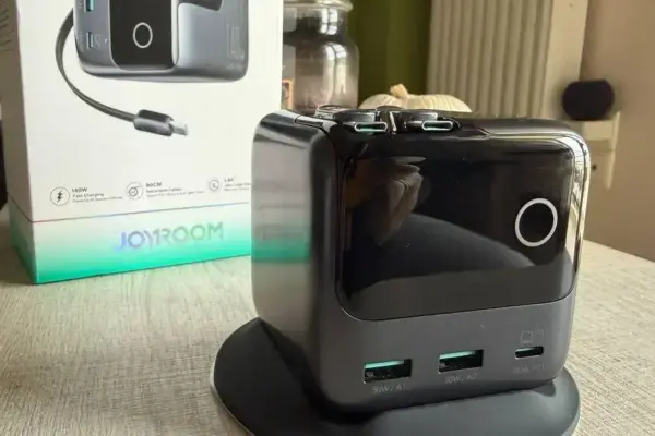 Revisão do JOYROOM PODIX 140W: O Carregador que Organiza Seu Escritório
