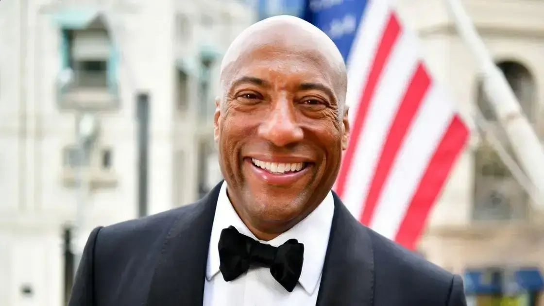 Byron Allen compra 10,7% da Starz por US$25 milhões de Steven Mnuchin