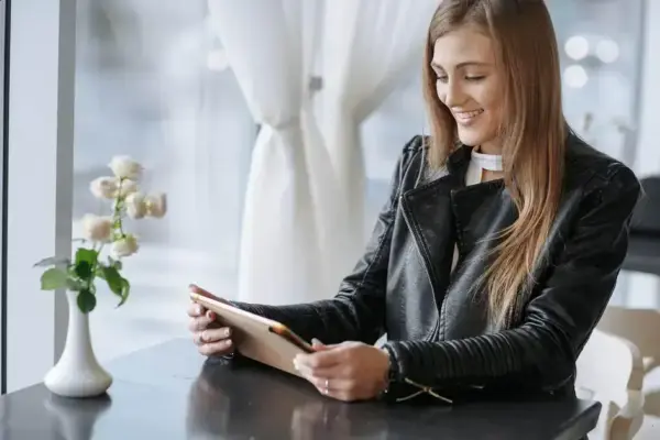 Como a tecnologia une gerações na comemoração de 50 anos de casamento