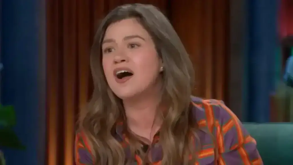 Kelly Clarkson Revela Que 'American Idol' Não Cumpriu Promessas de Prêmios