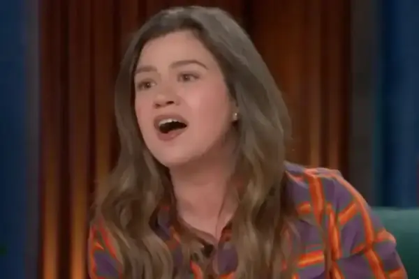 Kelly Clarkson Revela Que 'American Idol' Não Cumpriu Promessas de Prêmios