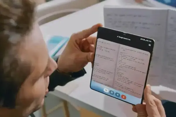 Novas funções com IA chegam ao MagicOS 10 para celulares dobráveis Honor