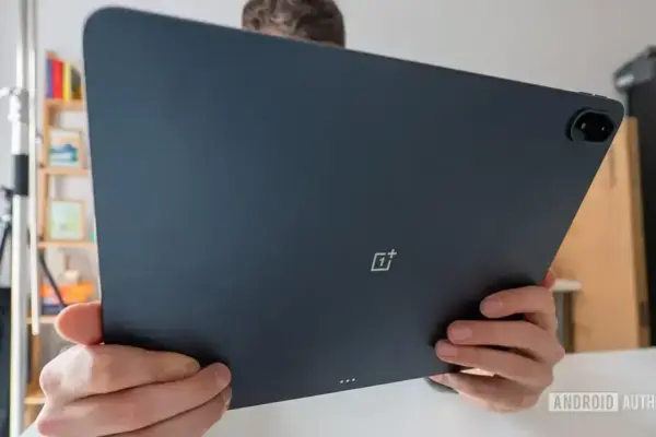 Rumor: OnePlus com tablet de 12” e Snapdragon 8 Gen 5, bateria 12.000mAh