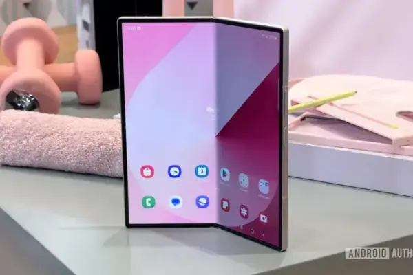 Samsung inicia beta do One UI 8.5 para Galaxy Z Fold 6 e Z Flip 6
