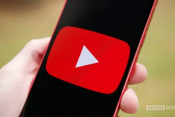 YouTube e a nova experiência com resumos gerados por IA no feed