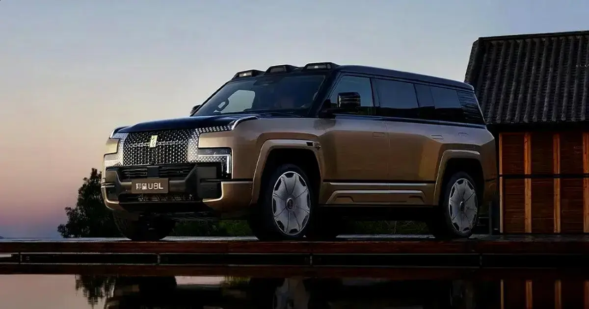 BYD Yangwang U8L: O SUV de Luxo que Foca no Conforto 1 BYD Yangwang U8L: O SUV de Luxo que Foca no Conforto