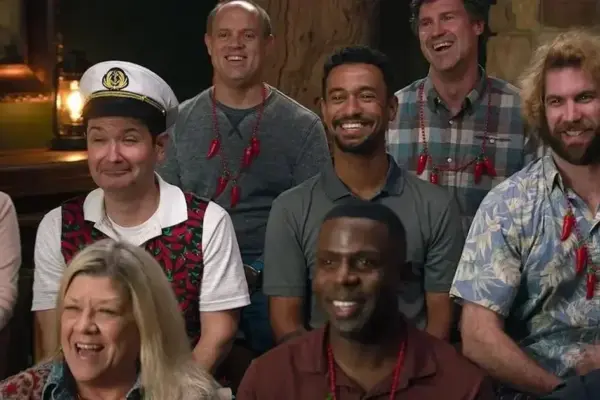 Como Alex Bonifer Lida com as Emoções ao Enganar Anthony em "Company Retreat"